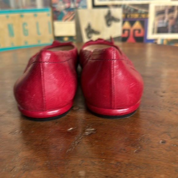 RED Prada Ruched Ballet Flats with Bows - Picture 8 of 9